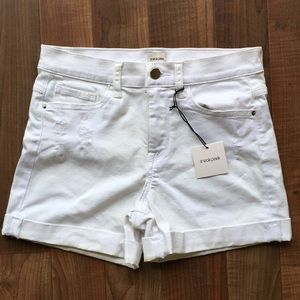 Sneak Peek women’s shorts